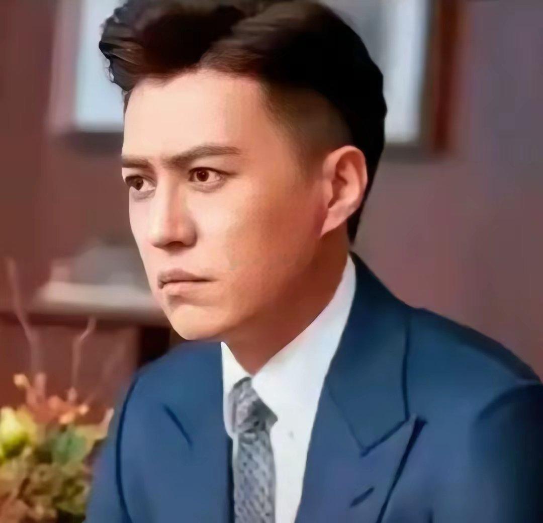 靳东年轻的时候，也是一言难尽，谁说瘦就一定好看的​​​