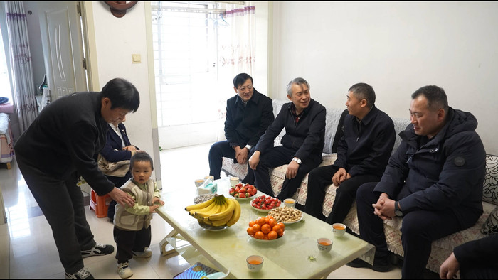中央慰问组新春慰问山东泰安 全国道德模范李林雨亲属获关怀