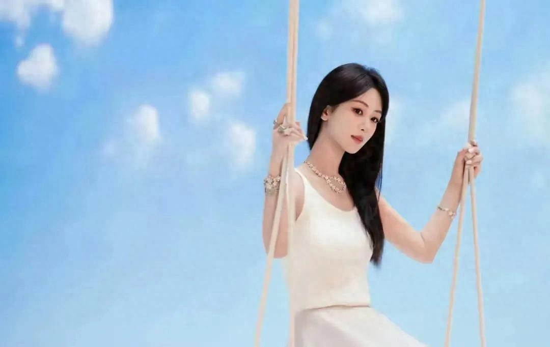 🔥杨紫美到失语！纯白长裙杀疯！这状态是真实存在的吗？