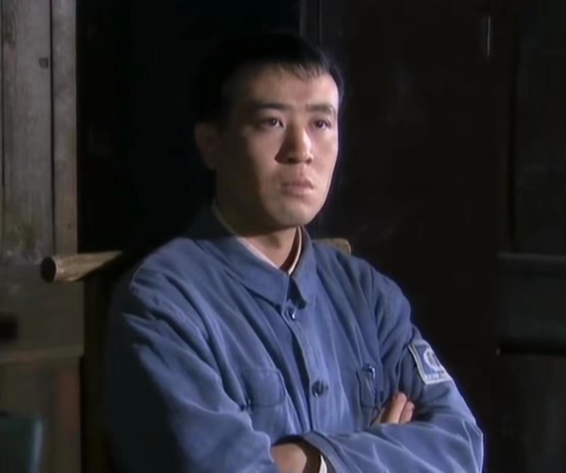 最没有名气的配角反派，如今成为最火的角。电视剧《历史的天空》张丰毅的姜大牙形象塑