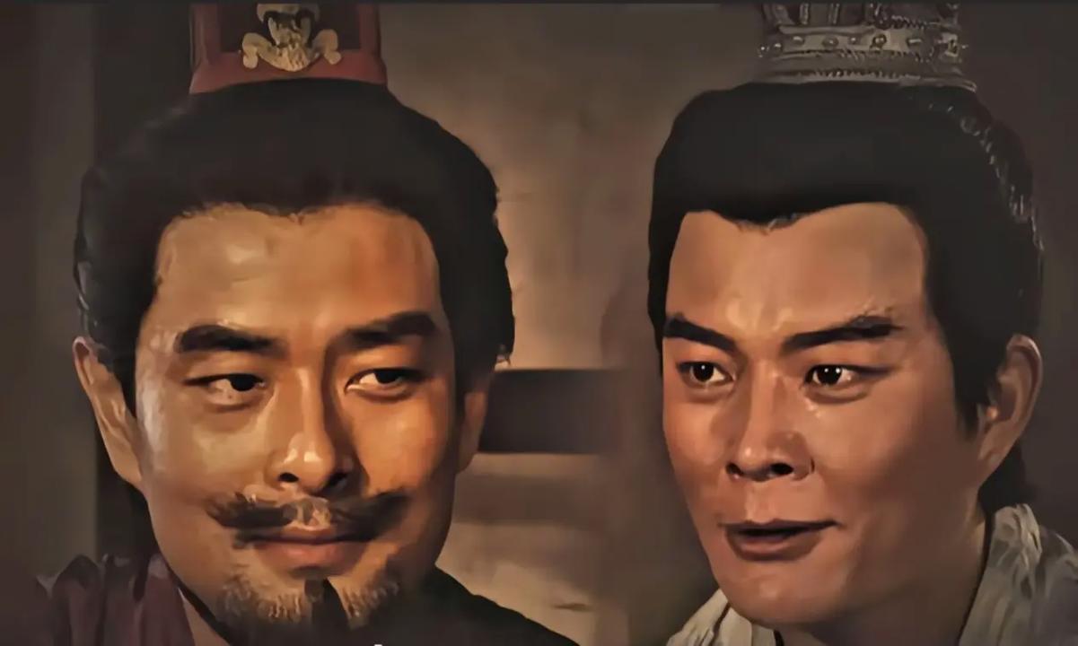 孙策力排众议，传位给了孙权，最后却得到个被满门抄斩的下场你们可别被这说法带