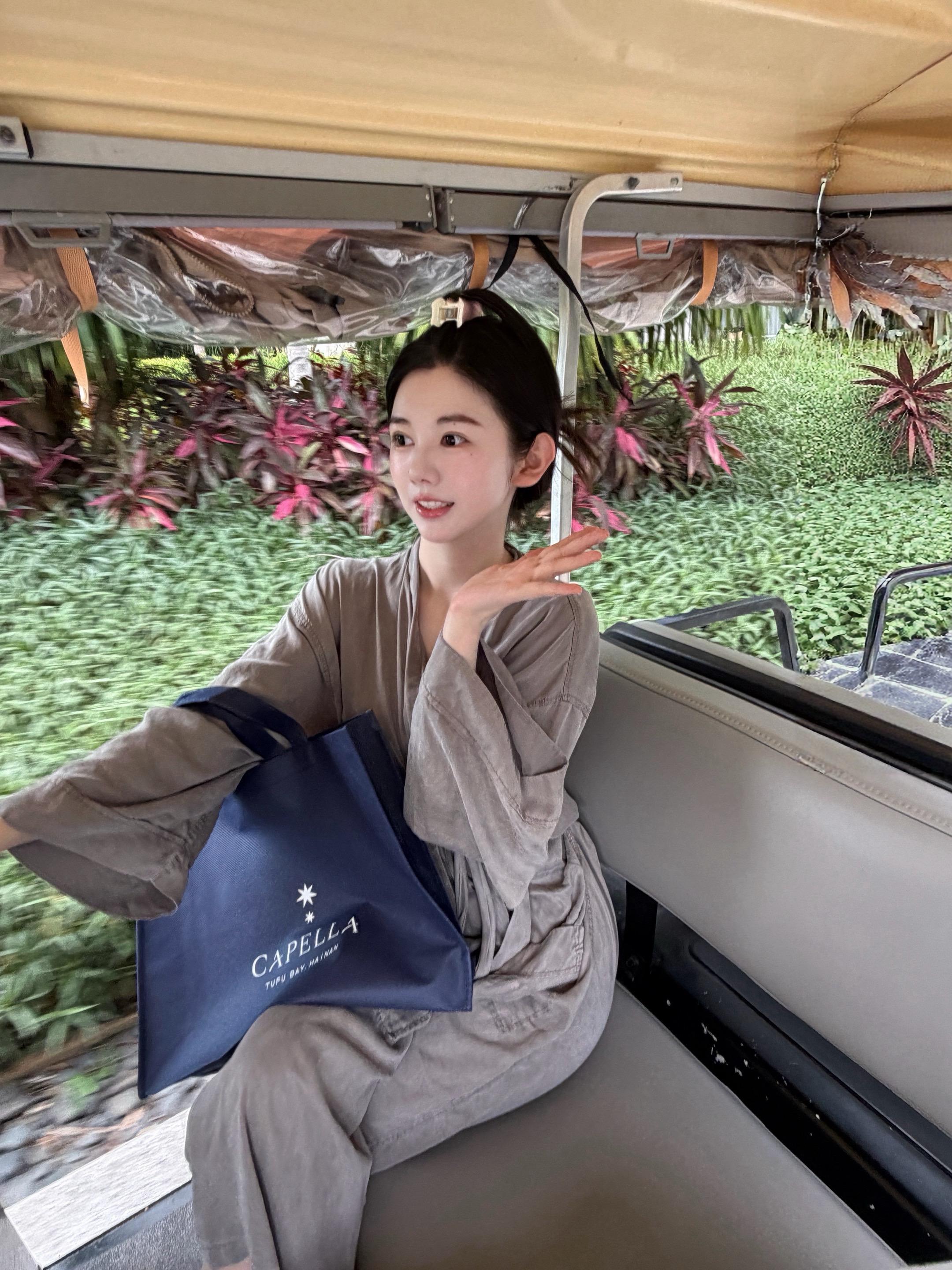 阳光☀️沙滩🏖️ 还有我