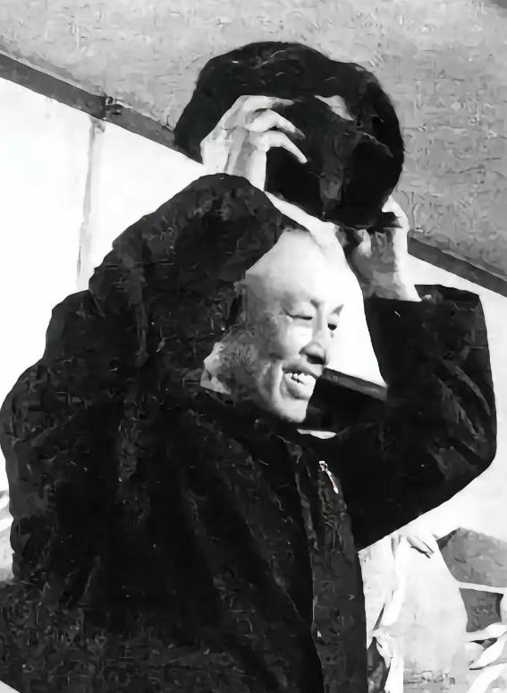 1975年，周养浩被特赦，重获自由后，国家允许他去任何地方，周养浩说：“我想去台