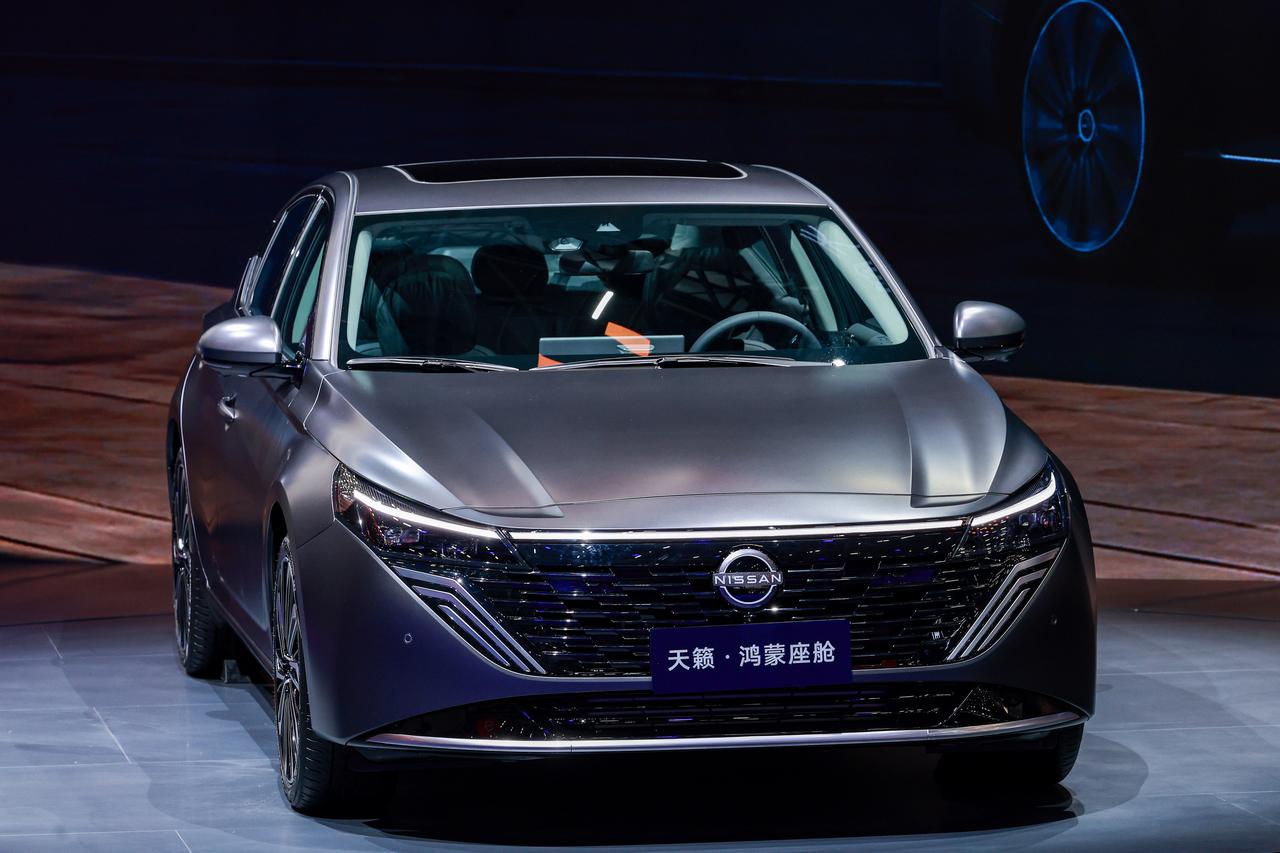 11月21日，日产天籁·鸿蒙座舱版正式上市，新车共推出4款车型，售价区间为13.