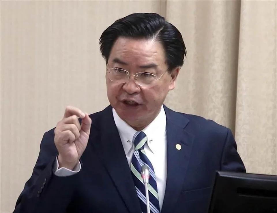 “台独”顽固分子，岛内所谓“国安会秘书”吴钊燮6月9日宣称，截至8日，大陆已在台