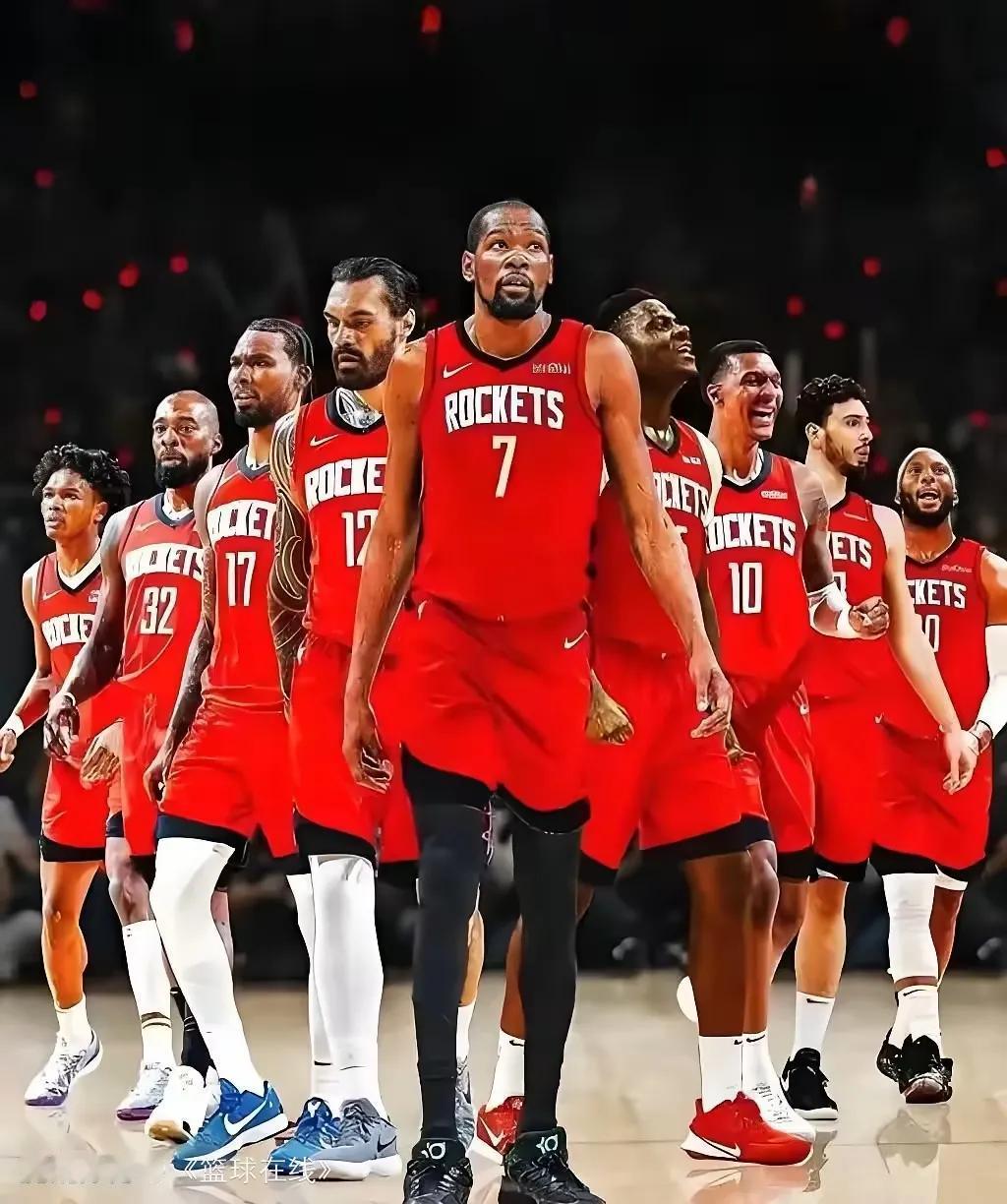 这份榜单的差距怎么这么大呢？NBA官方公布了最新一期球队实力排行榜，前11有8支