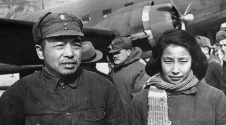 1962年，浦安修和彭德怀离婚。那天，彭德怀突然对工作人员说："要是她，压力再大