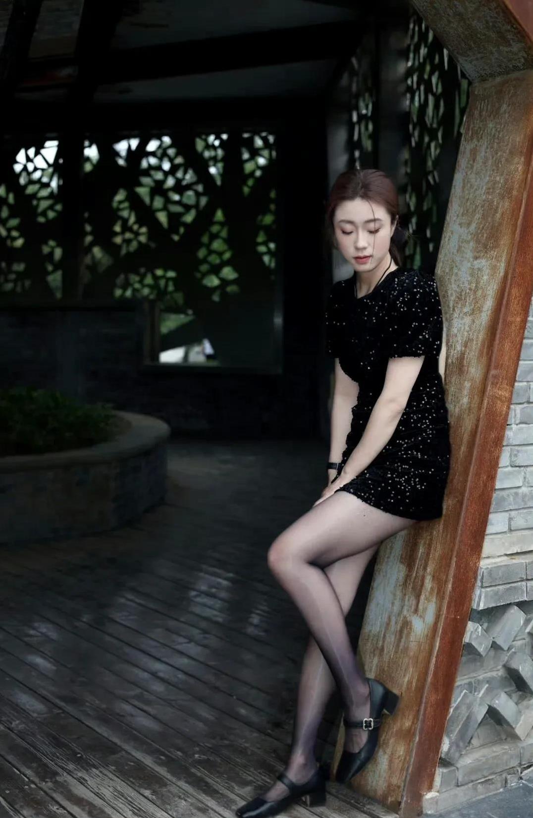 #女生怎么穿搭会看上去很优雅#