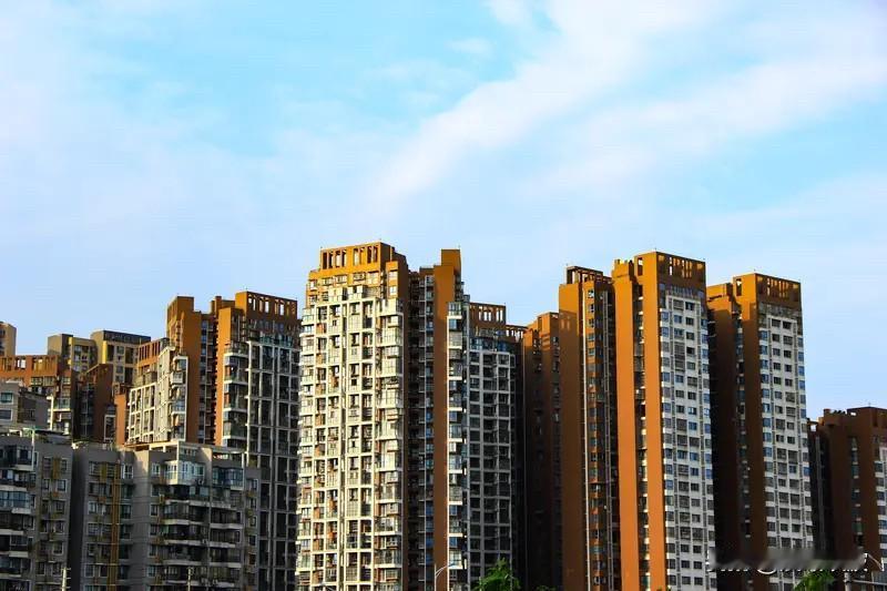 成都二手房价跌到位了？4月成交环比猛涨，刚需开始抄底了“五一”假期，成