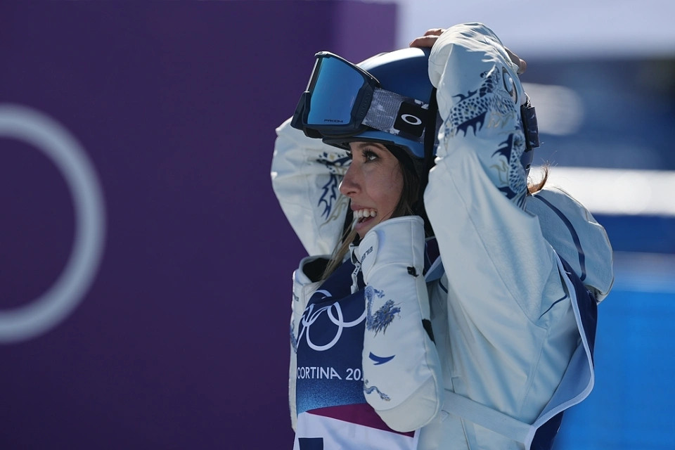 #谷爱凌##米兰冬奥会##自由式滑雪女子坡面障碍技巧预赛#第一跳，1.26分，