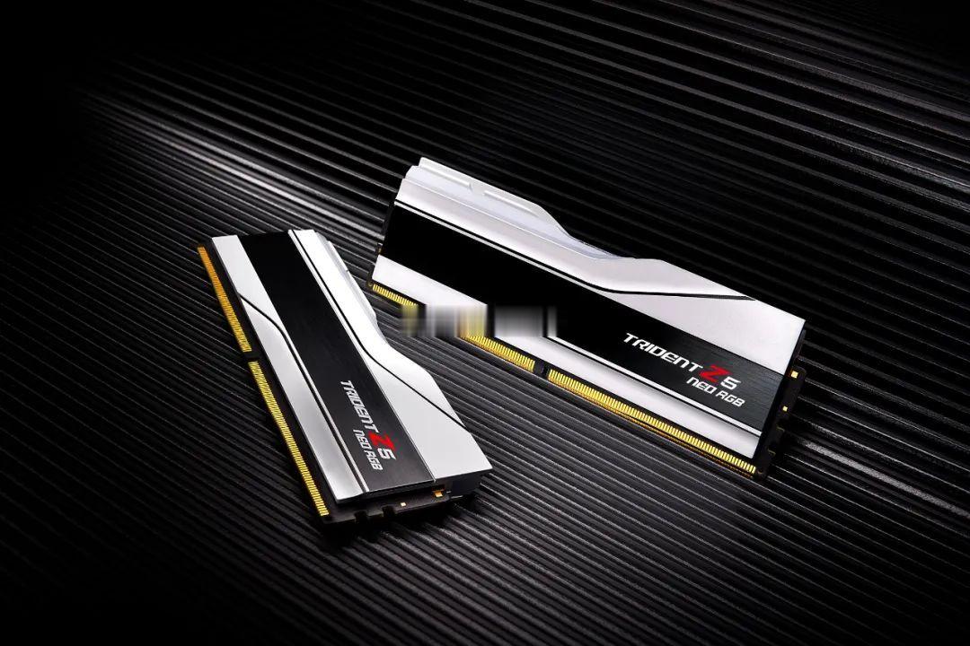芝奇全球首次展示DDR5-8400CL44128GB（2x64GB）超频内