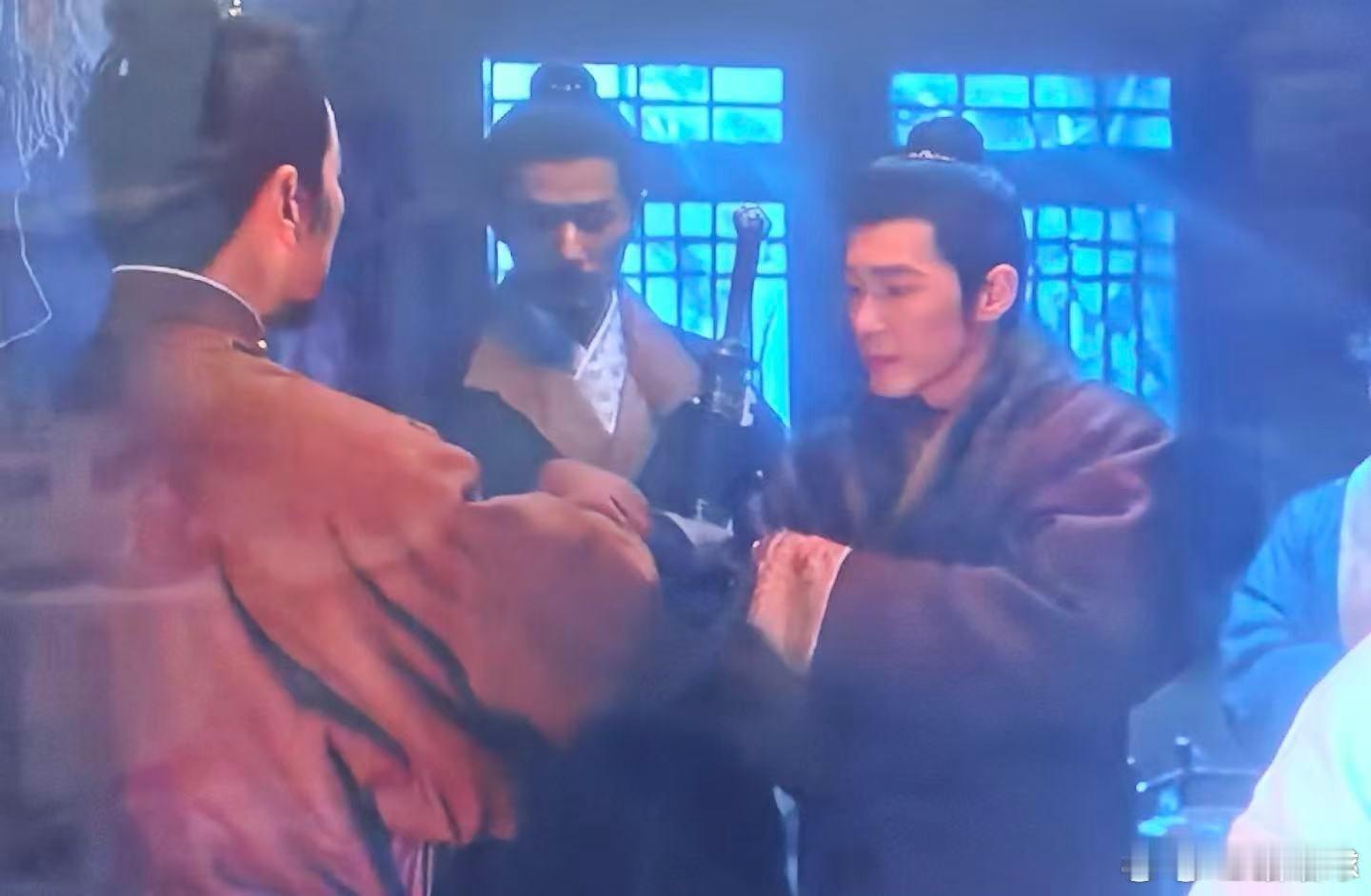 白宇183吃尽身高的苦白宇这183的身高真是自带“委屈”感！跟一群190的小伙