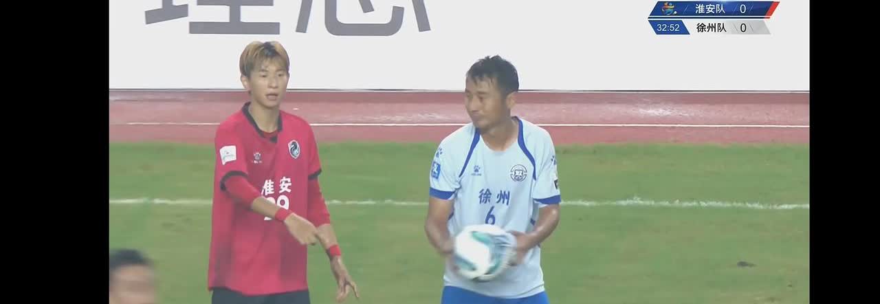淮安做梦都要笑醒了！南京上半场结束直接2:0宿迁。淮安浪里马不要浪，就这样稳
