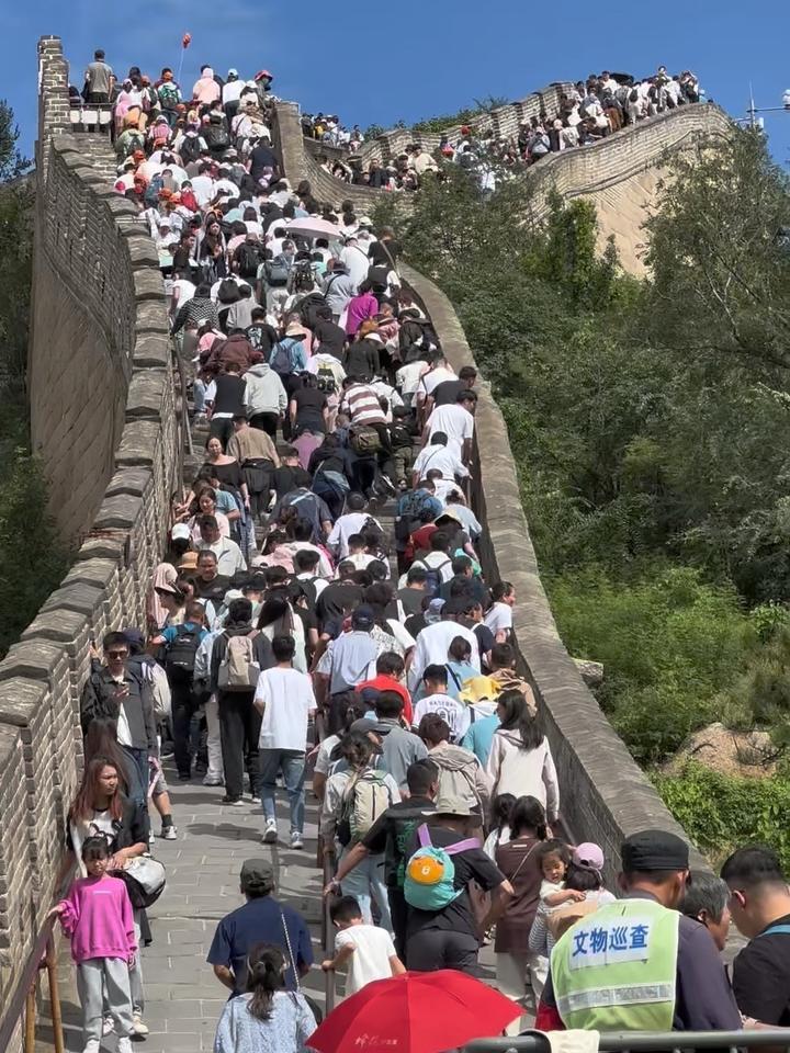 我认为不值得五一花3小时挤进长城，我到底图个啥？这4条“血泪经验”给你答案每