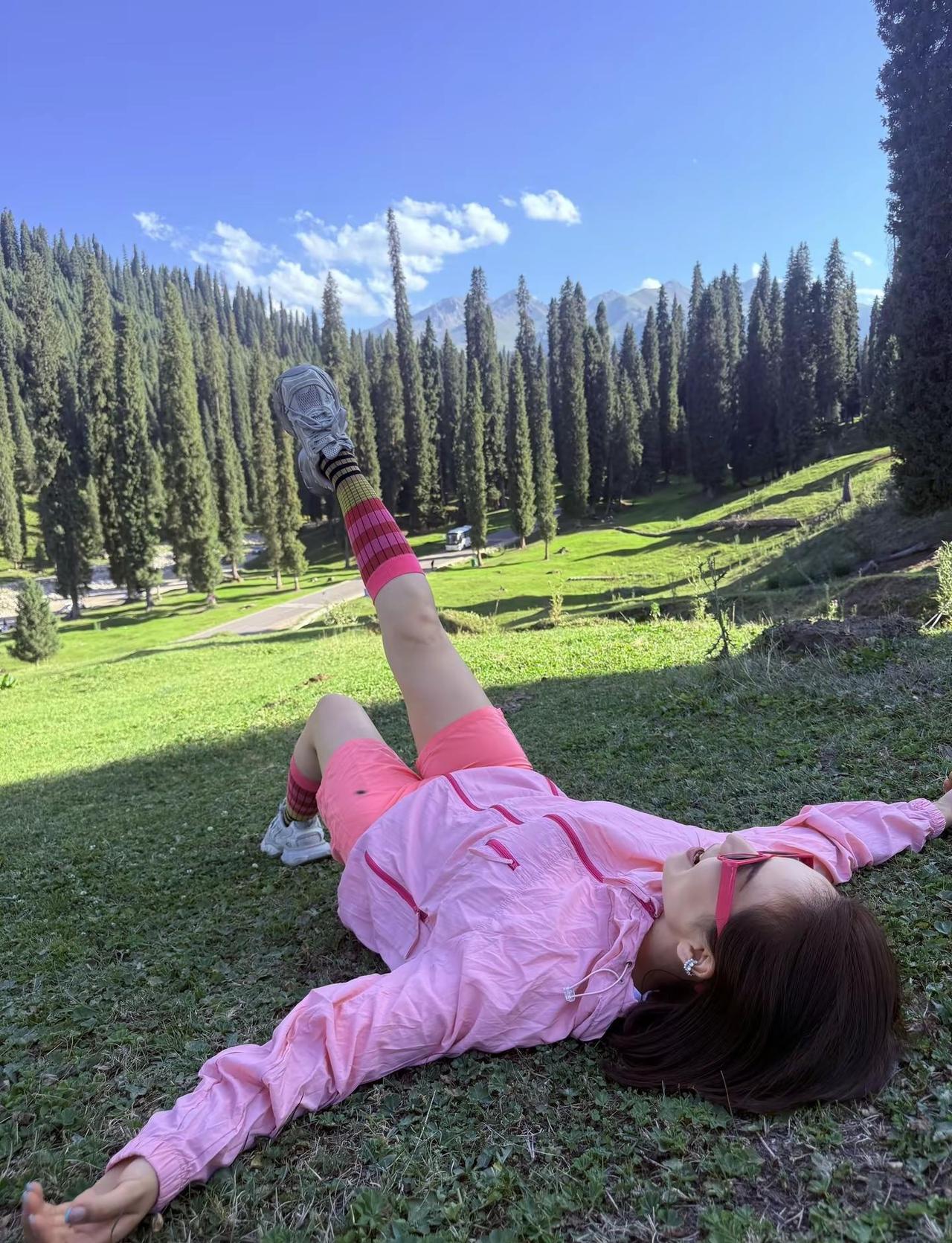 工作守着安稳周末奔赴山野守住内心的松弛💗松弛感生活记录去感受阳光去感受大