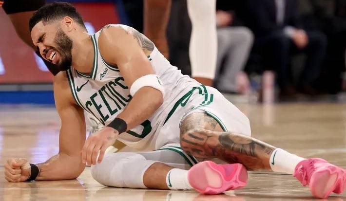 塔图姆真的有可能在本赛季回归，这简直让人不可思议。据凯尔特人队记AdamHi