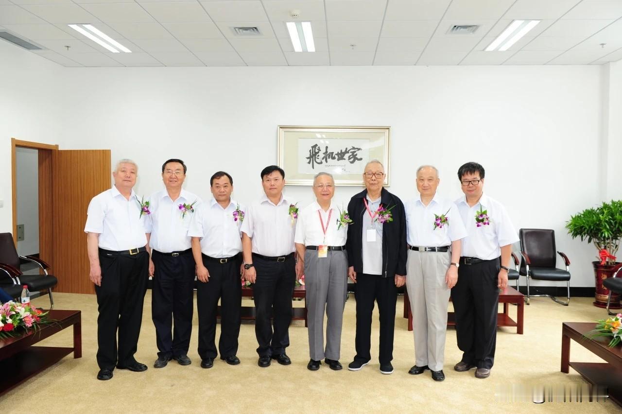 沈阳一家单位出了八位院士在中国城市所有单位来比较也是罕见的沈阳不但聚财