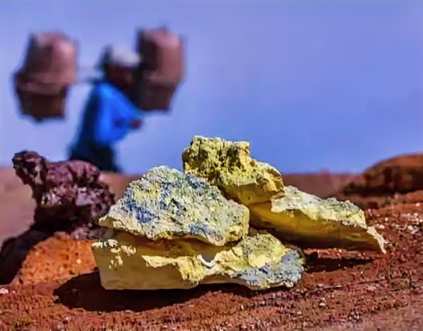 美国终于惊醒：中国垄断的不是稀土矿，是扼住高端制造的工艺命脉！稀土博弈的终