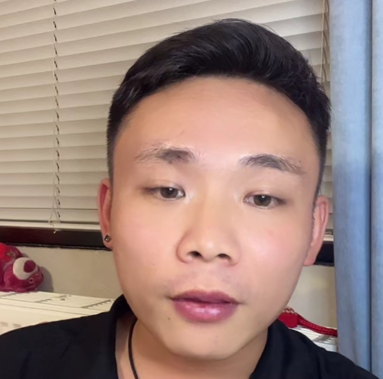 郭德纲前搭档徐永刚徒弟给郭德纲开专场，大骂郭德纲是双标王！徐永刚曾是郭德纲的第一