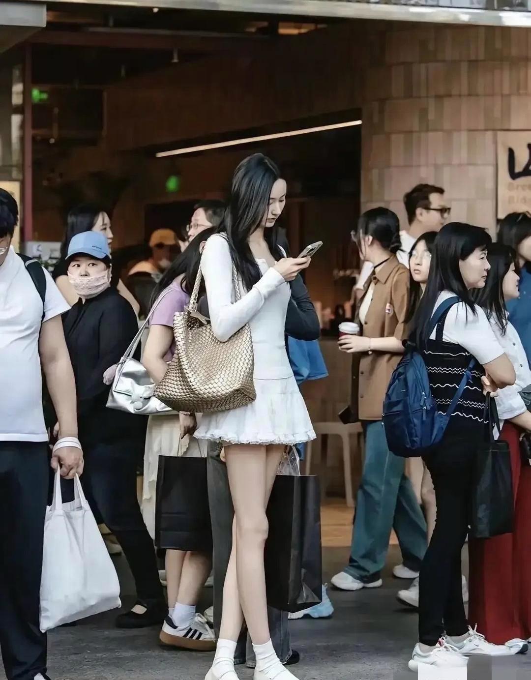 连大姨都爱看的美女