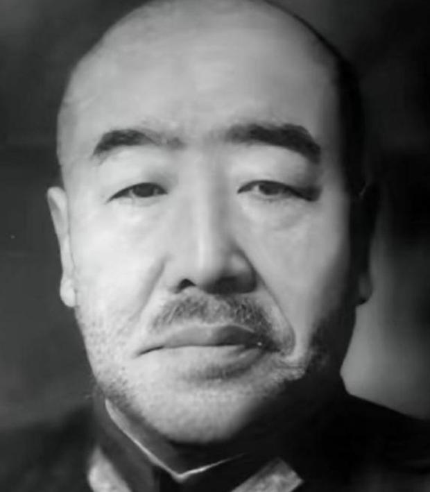 1943年庞炳勋投敌叛国，砍下了30多名八路军的头颅，在67年后遗骸重见天日。