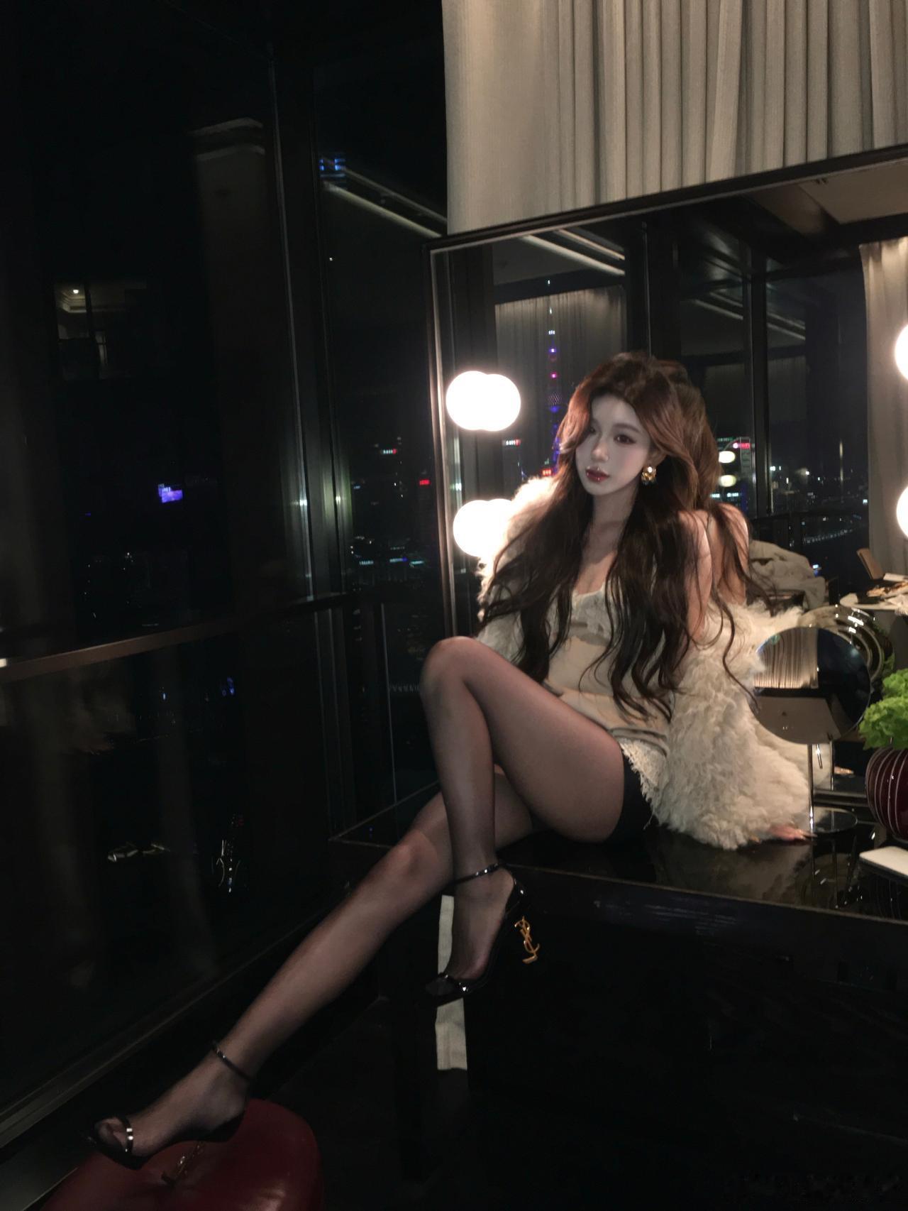 疯狂拍照喜欢今天的ootd​​​