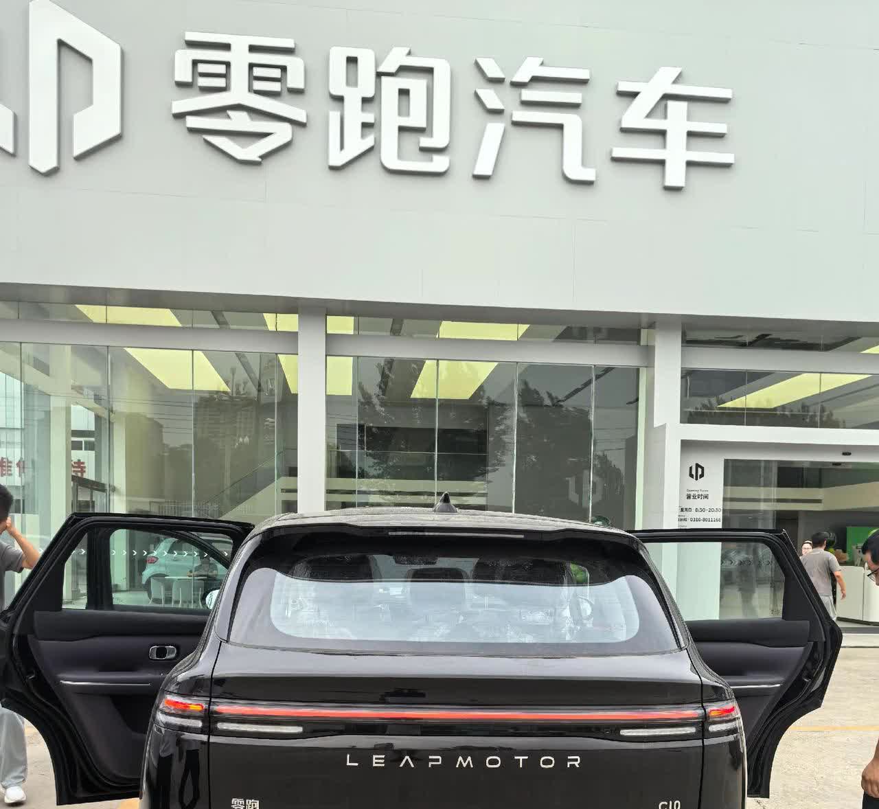 又添加一个大玩具，C11，C10齐了，掉零跑窝里了.