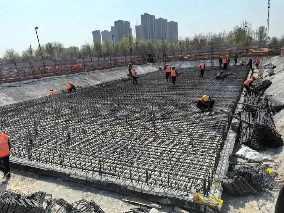 济南轨道交通济阳线钢筋用量太惊人了，一个轻量级有轨电车，需要这么多钢筋吗？看来会