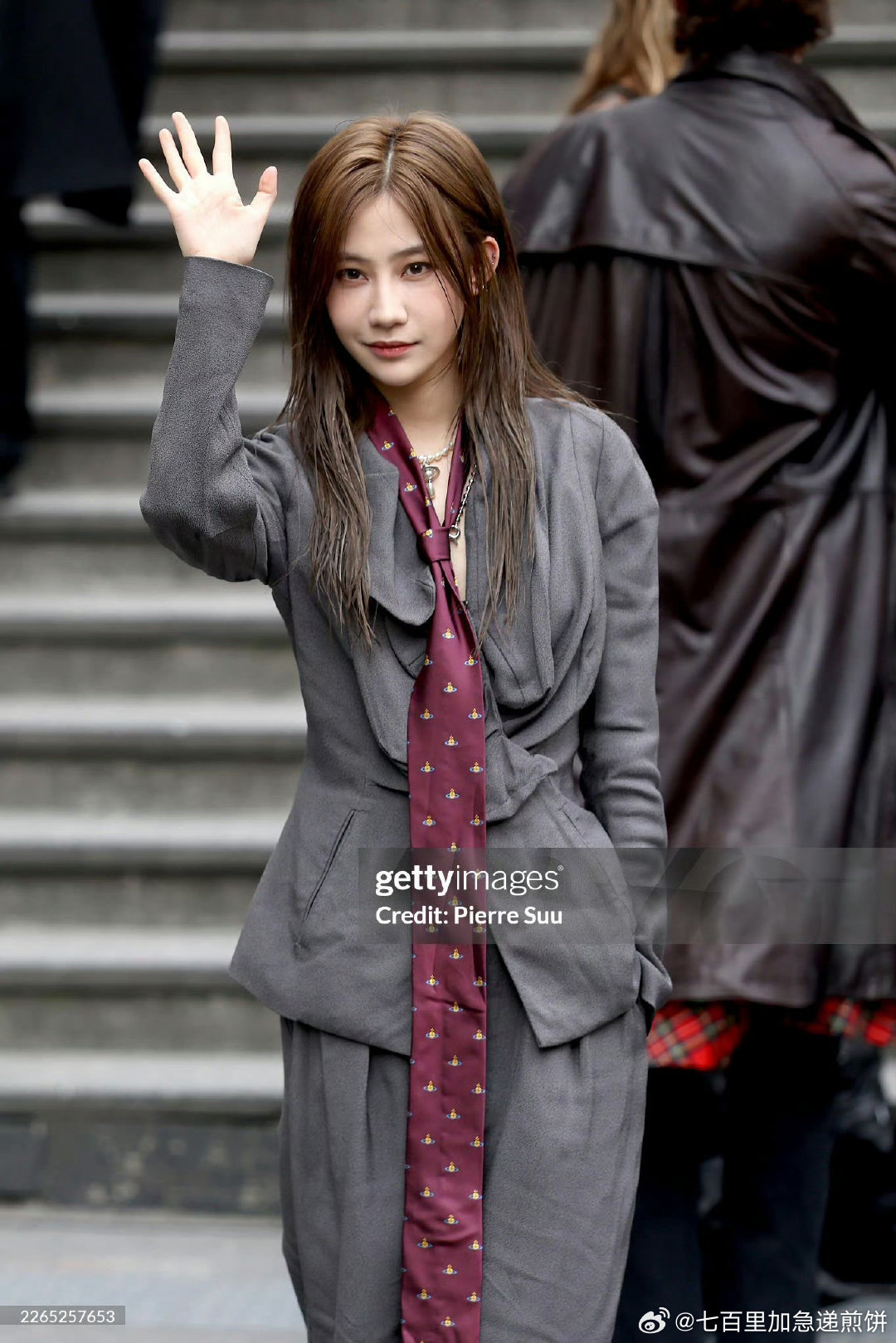 杨超越、章若楠、陈都灵、袁一琦的时装周G社生图