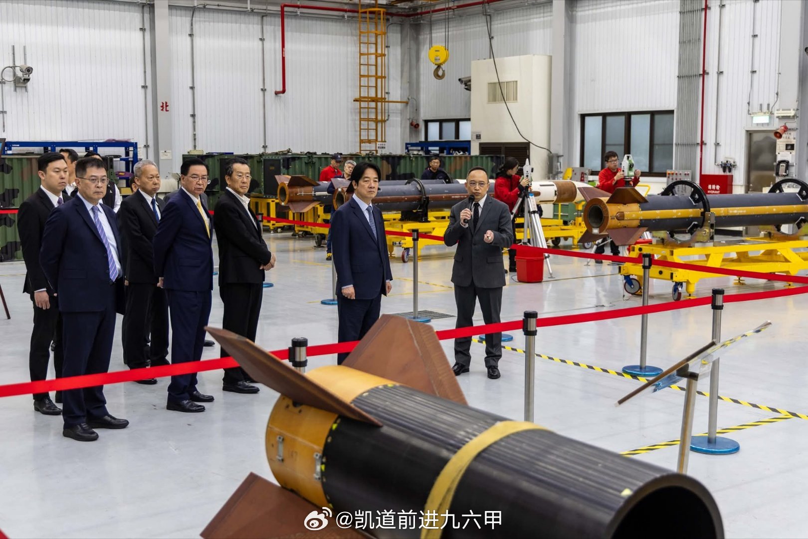 台海局势赖清德在蛙科院视察雄风3反舰导弹、天弓3防空导弹生产设施，天弓4高空