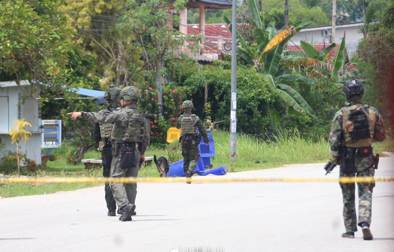 警方表示，爆炸发生在上午08:50左右，地点距离益鄂县警察局约200米。爆炸威力