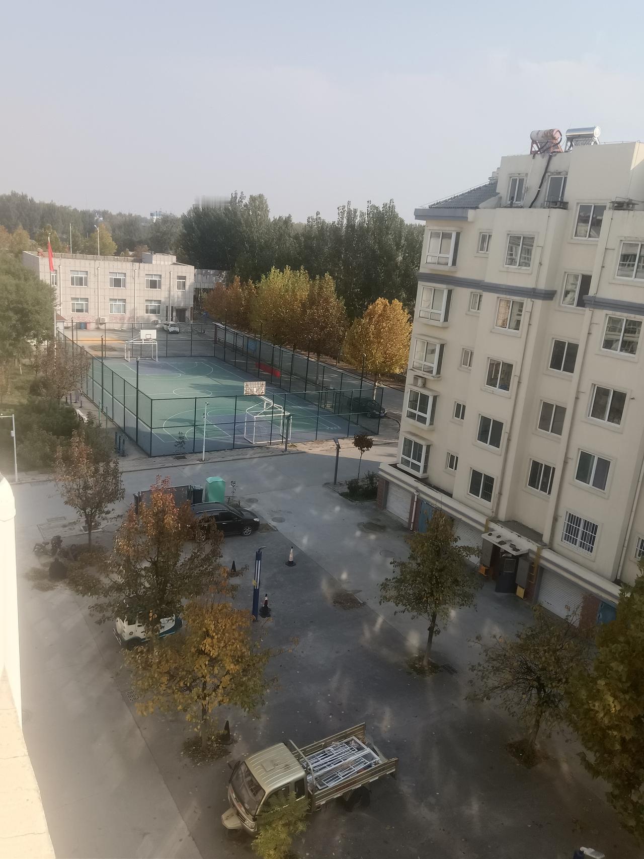 老人养老是一大难题！71岁的刘大妈有一个儿子，老伴前几年病逝了，刘大妈没有闺女