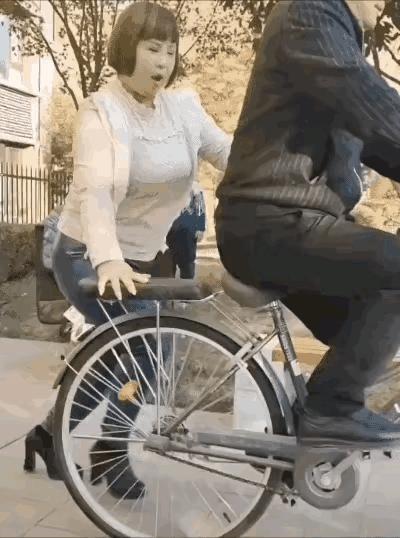 本来不想笑的，对不住实在是忍不住，哈哈哈[捂脸哭]