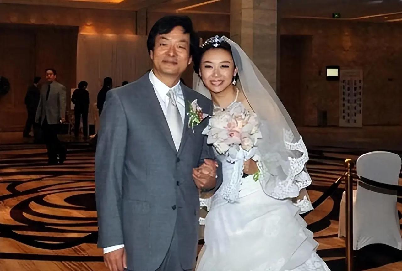 濮存昕女儿留学时带了个韩国男友回来，他没吵没闹，客客气气请人家吃了顿饭，结果这段