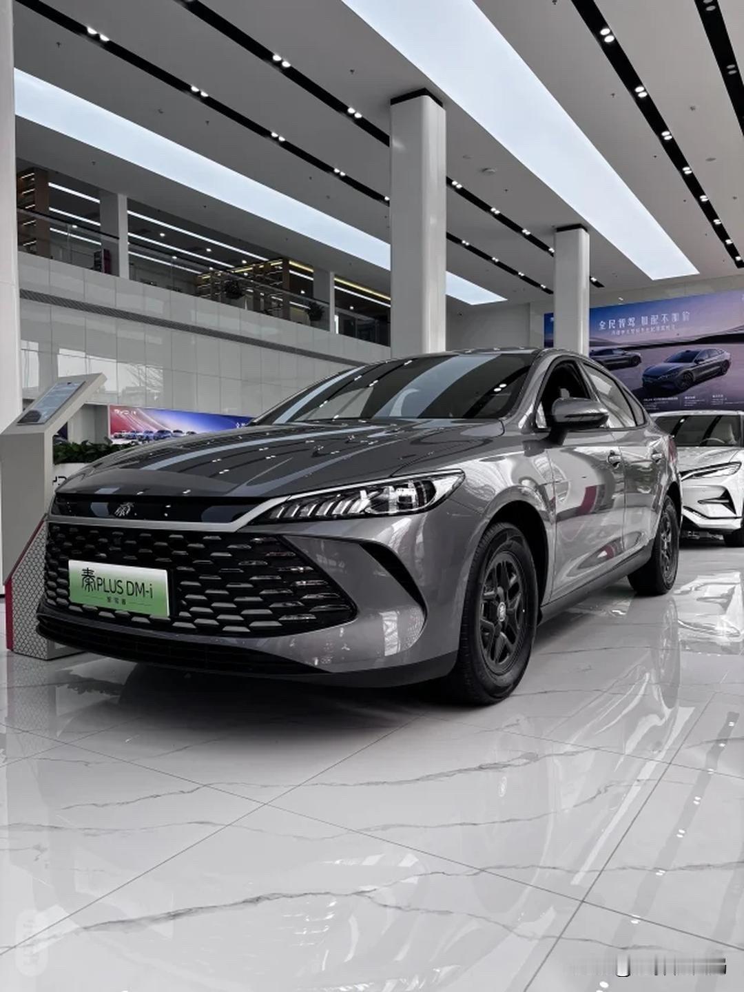 万万没想到，买电车的人最怕的不是续航短，而是它没选对。别人家的单挡插混、增程式