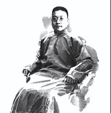 1879年，浙江巡抚谭钟麟午睡之后，路过通房丫头卧室时与之发生关系。而就是这一次