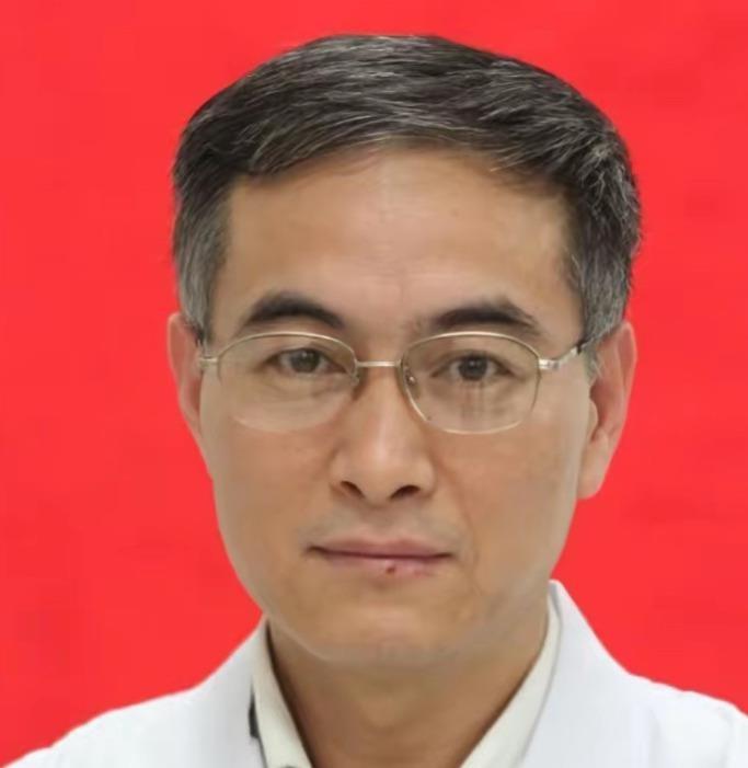 白大褂把农民工兄弟的救命钱，变成了垃圾桶里的废纸，这就是郑大一附院原副主任医师王
