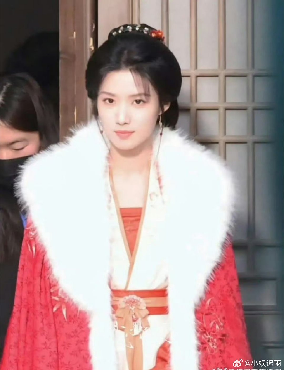 田曦薇卢昱晓谁953呀