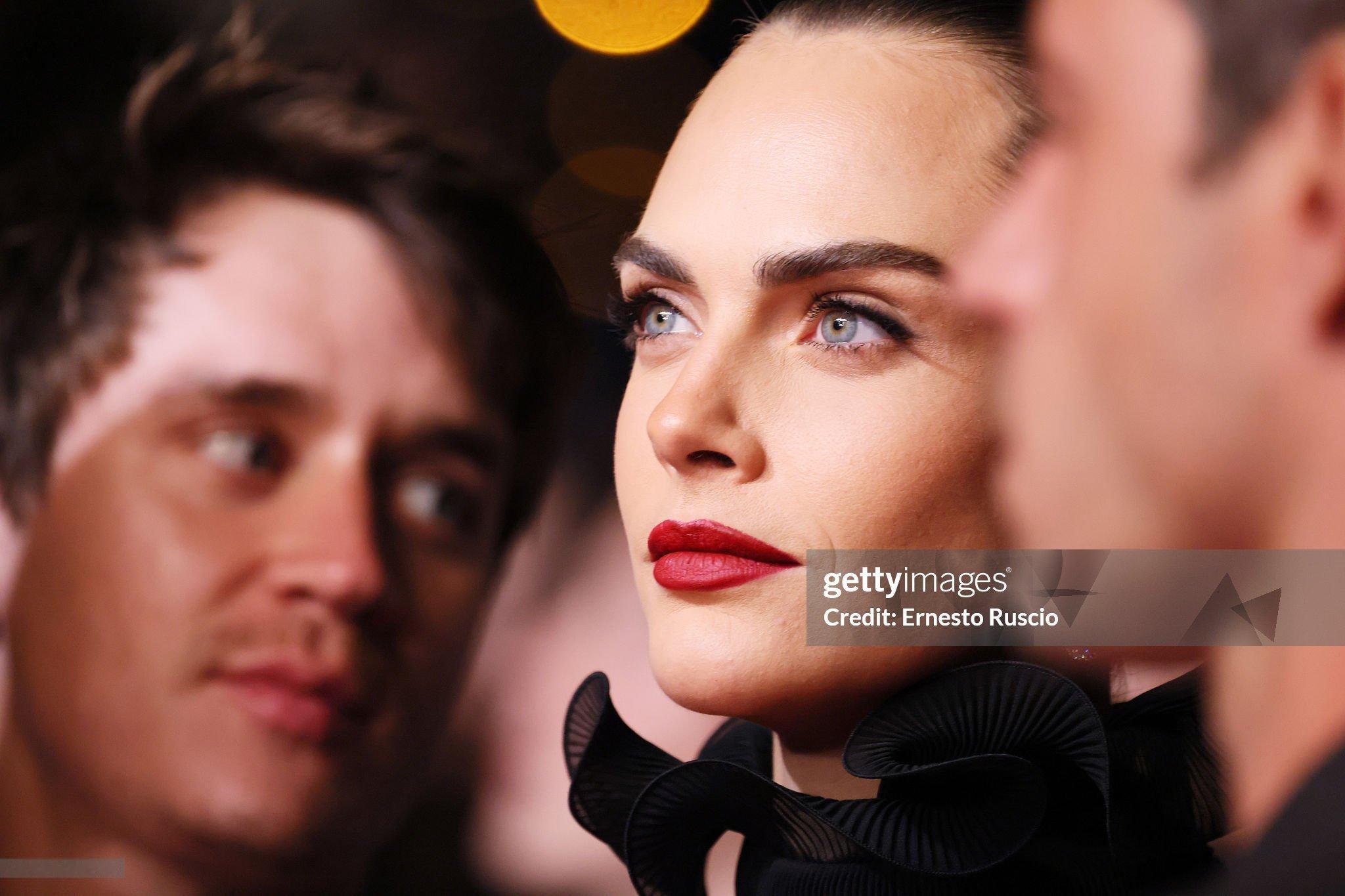 五月的CaraDelevingne，从MetGala到戛纳电影节，