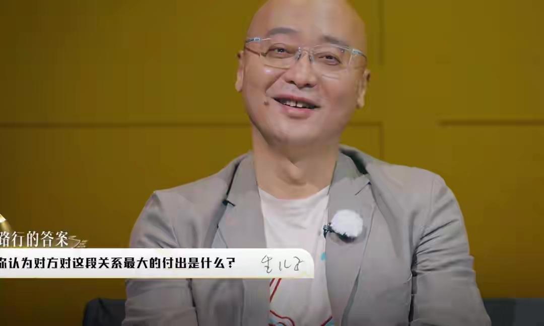 反转了，没人说路行不陪老婆孩子自私了，而是说邓莎既要又要全要了。邓莎知道路行