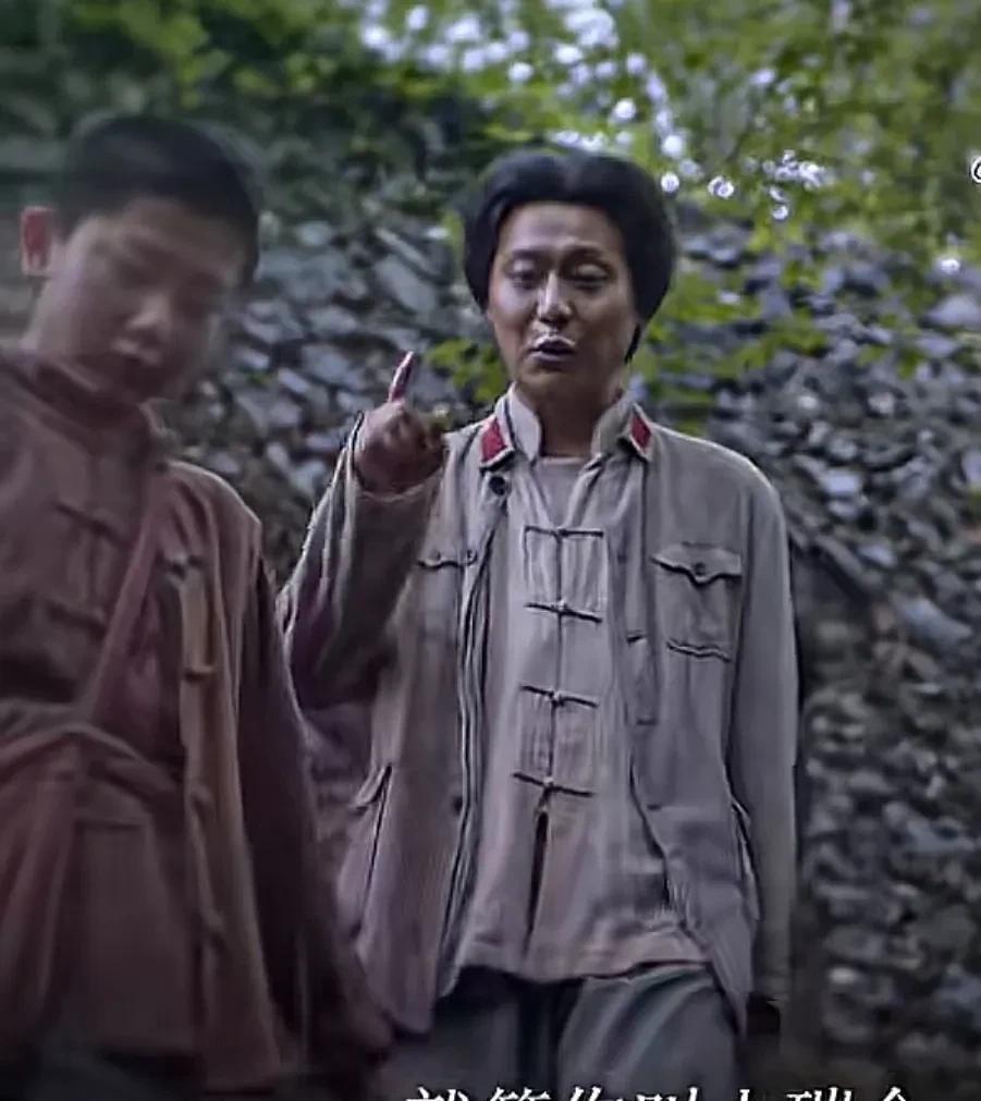 高育良拿什么赢？就是把血放干了也不如沙瑞金红。暂且不说沙瑞金本来就是一号位，高