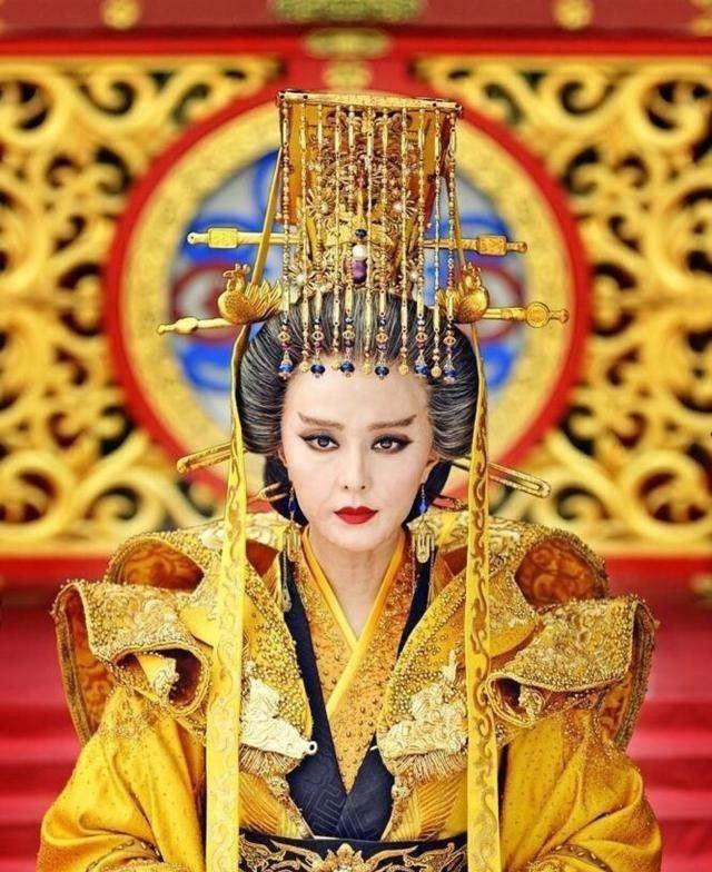 武则天神龙元年，宰相张柬之与崔玄暐、桓彦范、袁恕己、敬晖联合起来，趁武则天年老力