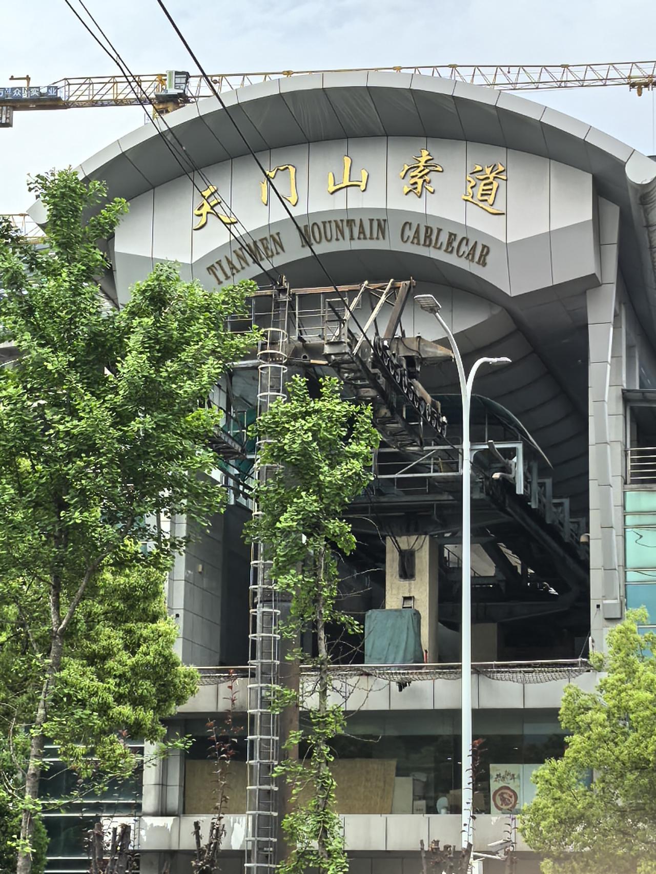 到张家界啦张家界是我们此行的第七站。今天，我们离