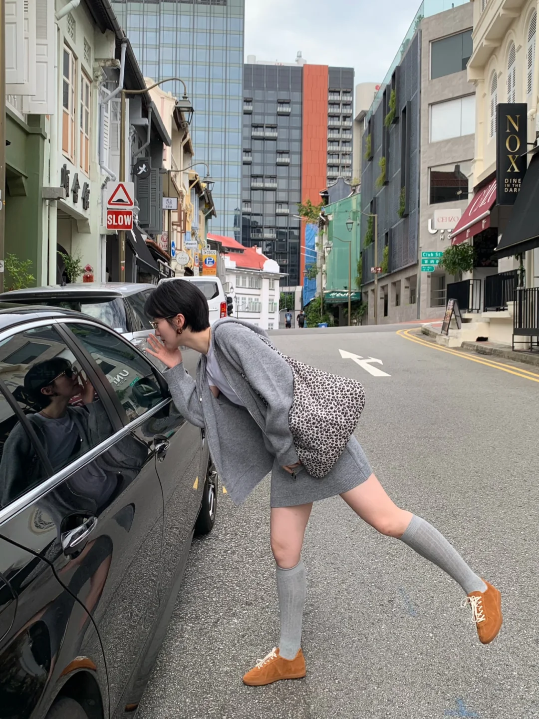 🇸🇬短发女生在新加坡过上秋天了！