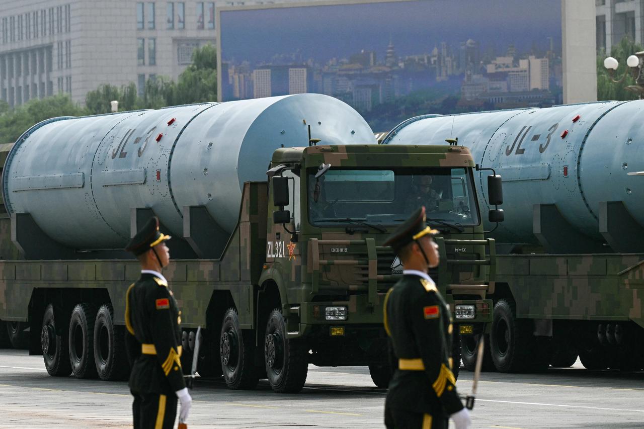 美国自媒体账号“全球监控”（GlobalSurveillance）称，中国在南