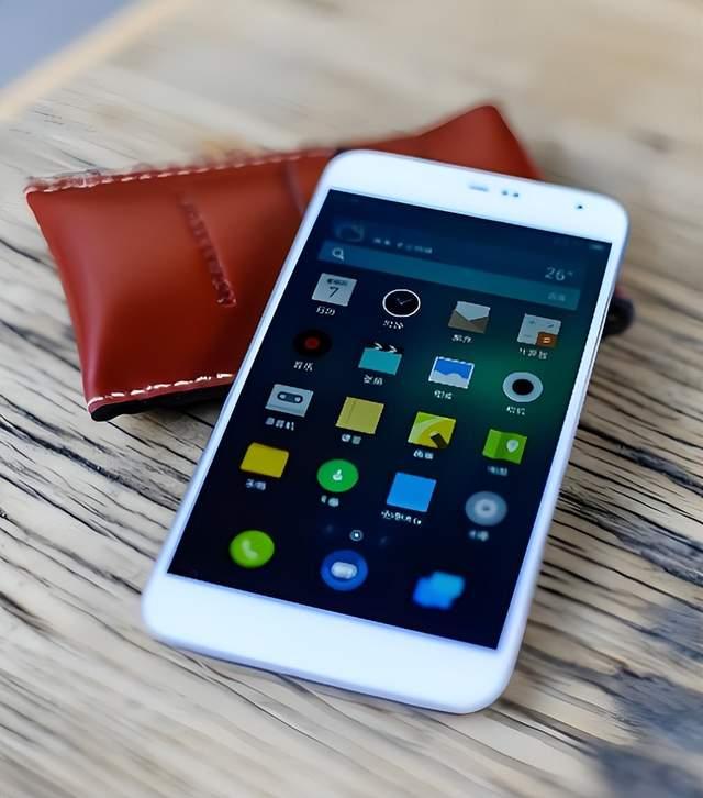 撕开滤镜，只剩情怀在硬撑！一聊国产系统，Flyme总能被捧为“天花板”，可撕开