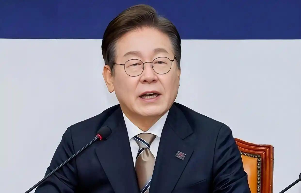 一觉睡醒，态度发生了180度大转弯，韩国之前那叫一个硬气，全程高调喊话、强硬
