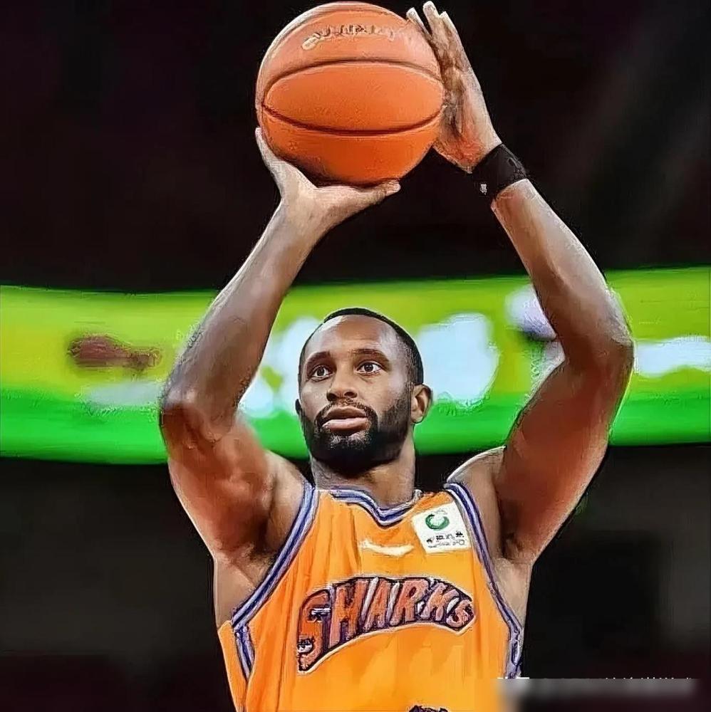 从昨晚的2场比赛看，这四大外援没必要继续留在CBA了，每队一个，请对号入座吧——