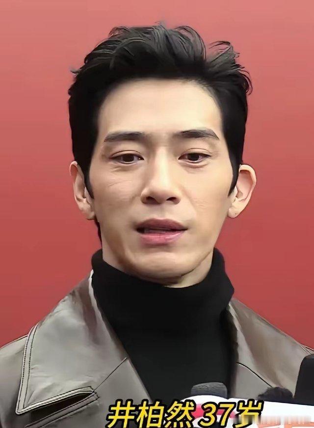 果真是人无完人，井柏然耳朵左右原来各自为政啊​​​