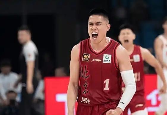 CBA大瓜连爆！首钢交易陈盈骏，杜锋婚变疑云，曾凡博合同揭晓CBA消息炸锅了！